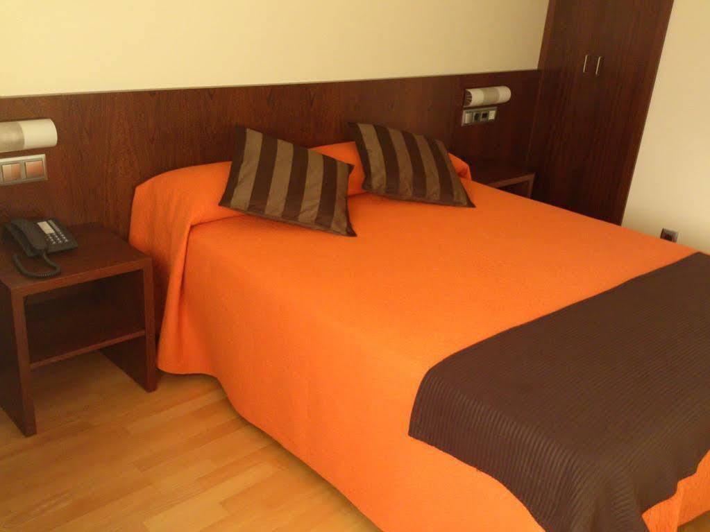 Hostal Nirvana Hotel Ponferrada Buitenkant foto